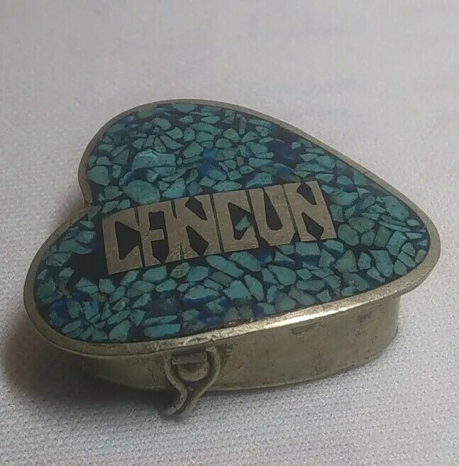 Vintage Silver Pill Box Cancun Turquoise Heart 1.25" X 1.5" Mexico